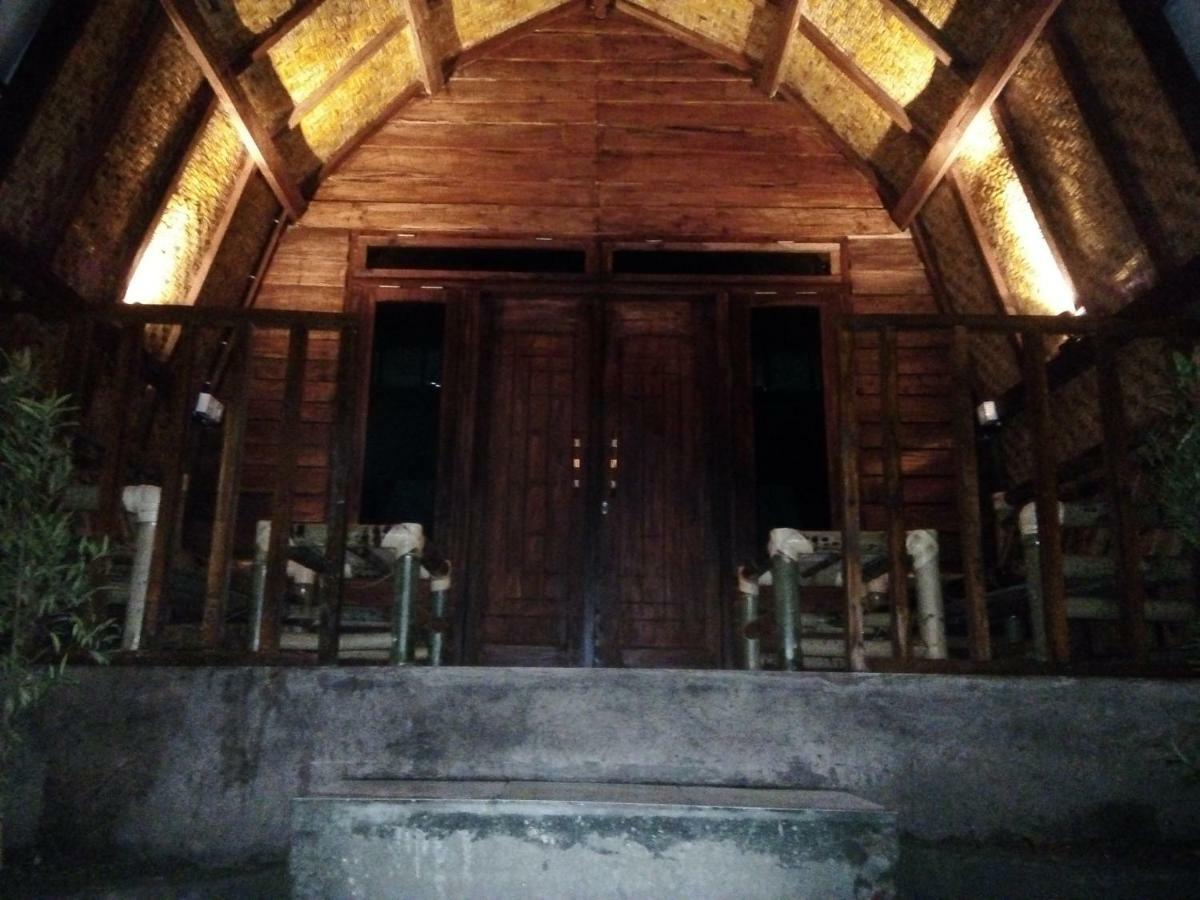 Bale Hostel Kuta  Luaran gambar