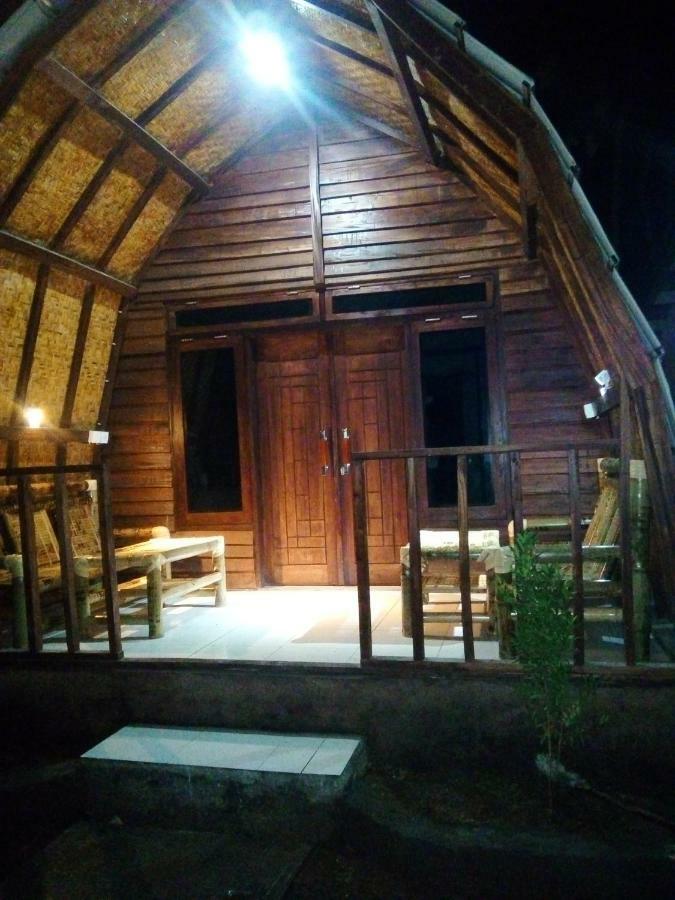 Bale Hostel Kuta  Luaran gambar